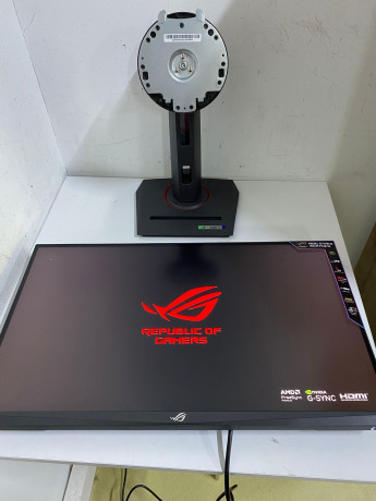 ASUS ROG STRIX XG27UCS 27 FAST IPS FREESYN(OUTLET)